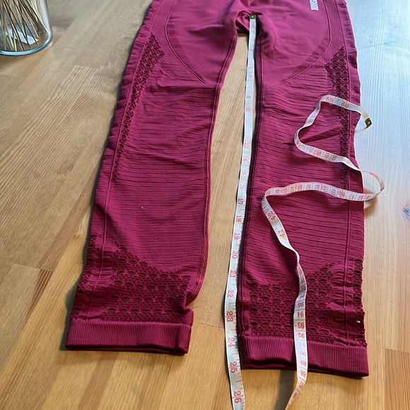 Gymshark Energy+ Seamless Leggings - Picture 10 of 11